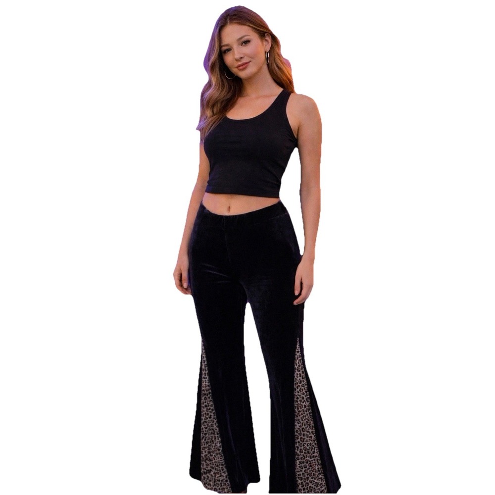 Nwts Grace&Emma Black Bell Bottom Flared with sequin cheetah inserts  M Club